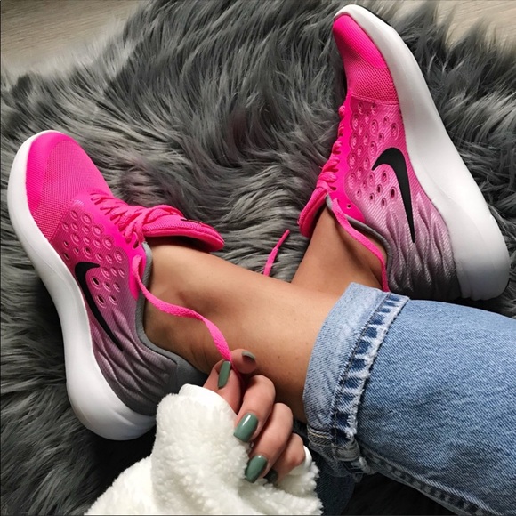 Nike Shoes - NWB 💕 NIKE LUNARSTELOS FITS SIZE 6.5 WOMEN